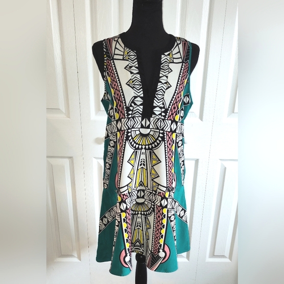 BAR III Women's Aztec Pattern Swing Dress, Sz. M. Accepting reasonable offers. - Picture 4 of 5